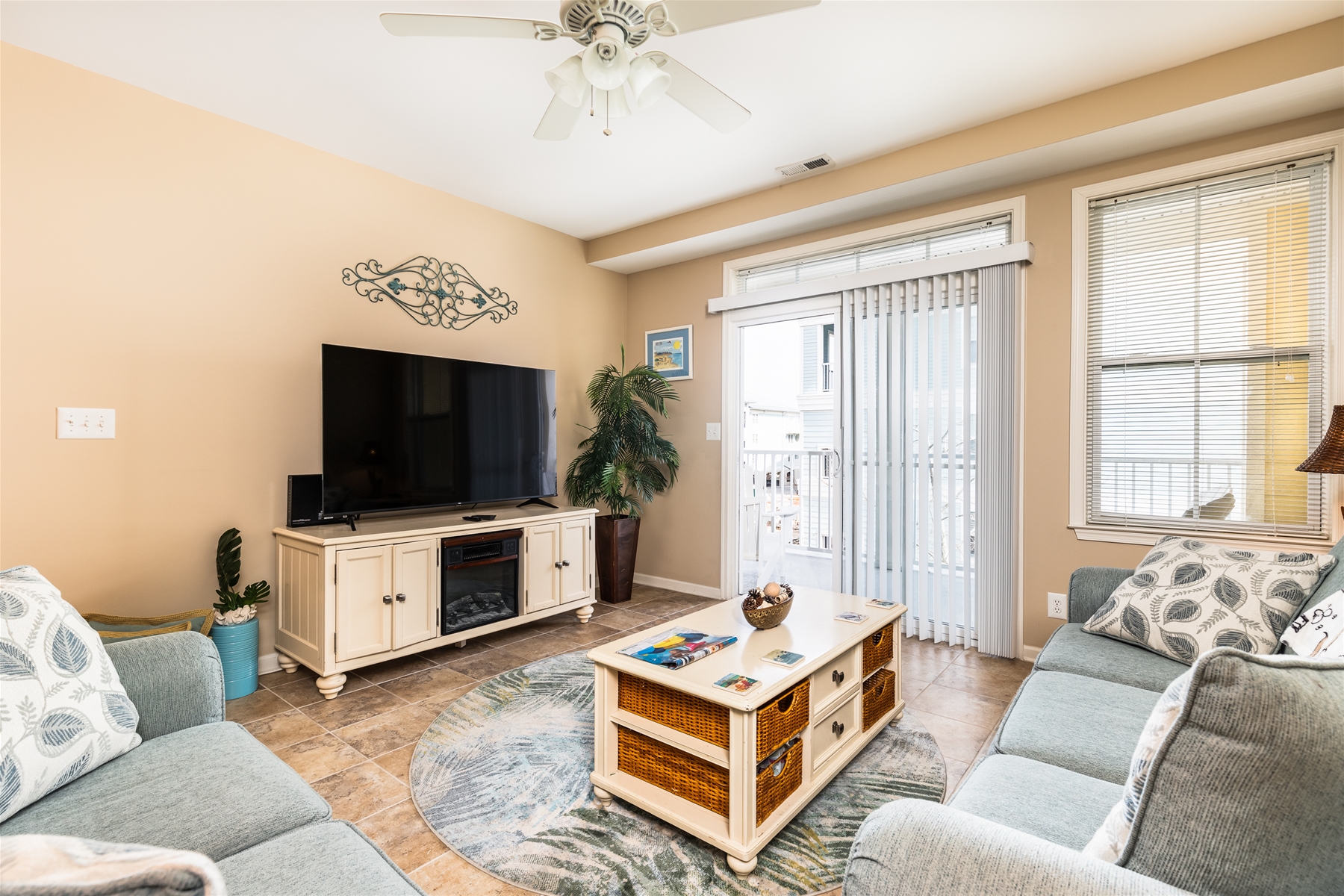 Sunset Island 35 Fountain Drive West, Unit 3D